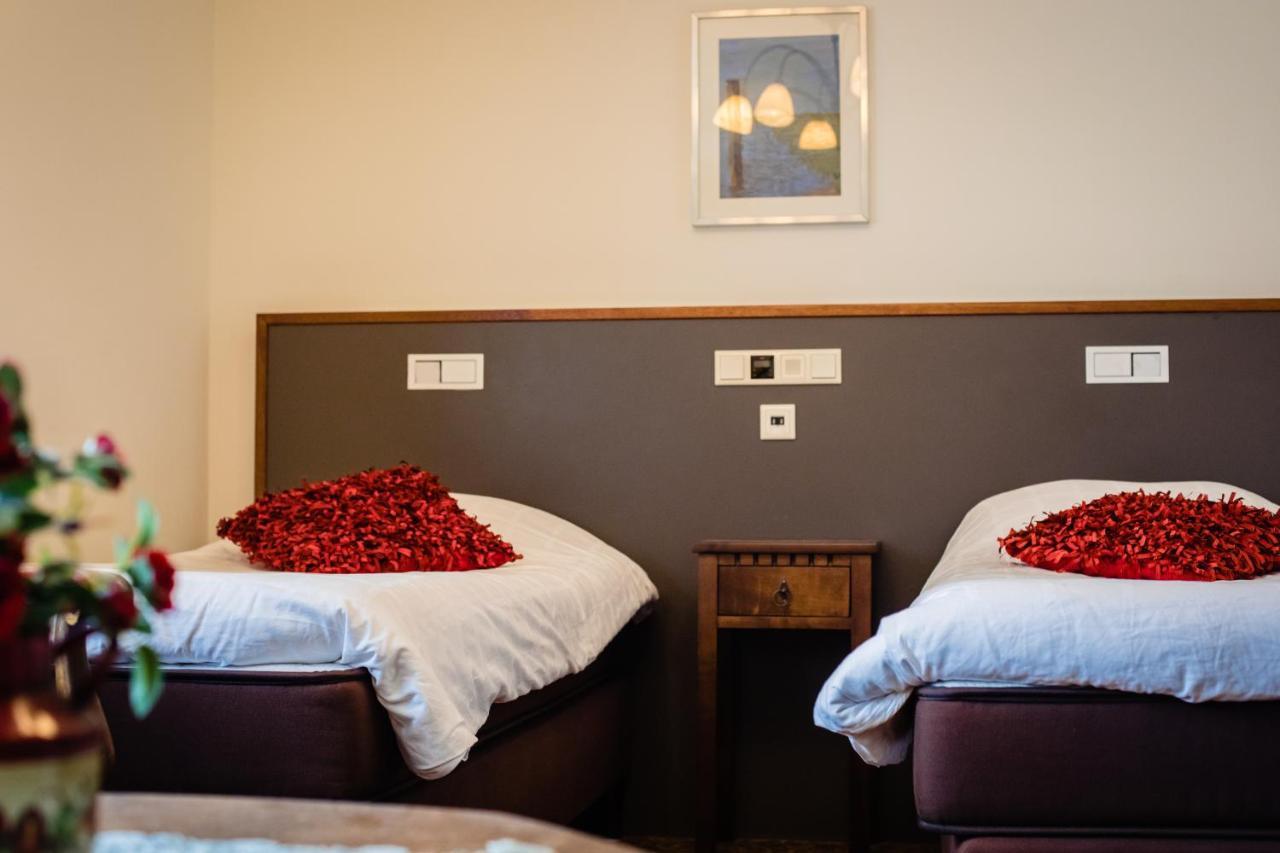 Hotel De Reiziger Ottersum 外观 照片
