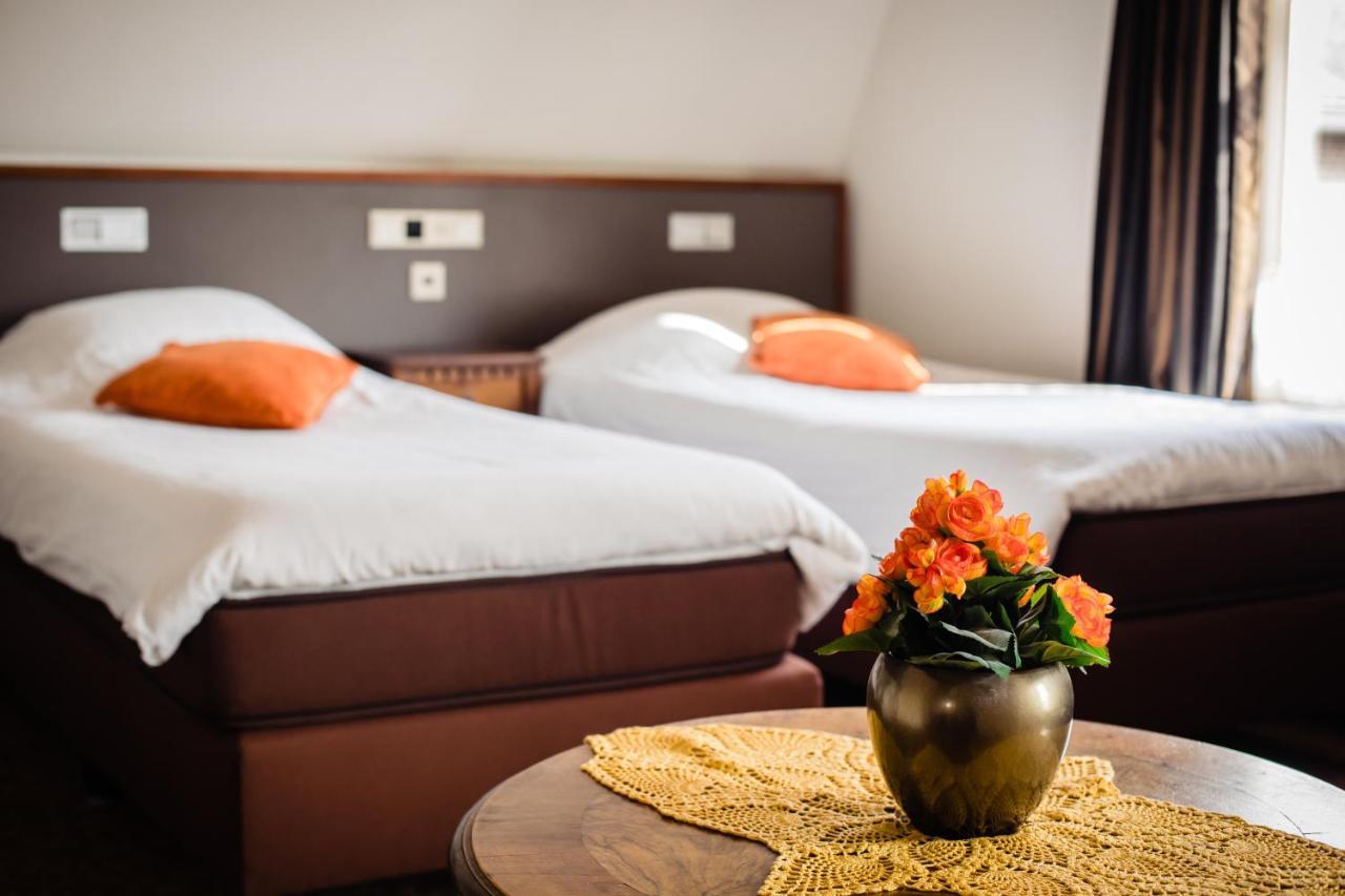 Hotel De Reiziger Ottersum 外观 照片