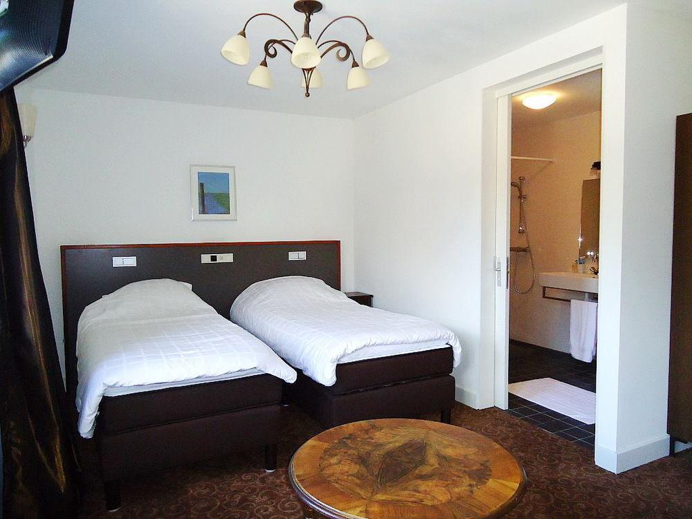 Hotel De Reiziger Ottersum 外观 照片